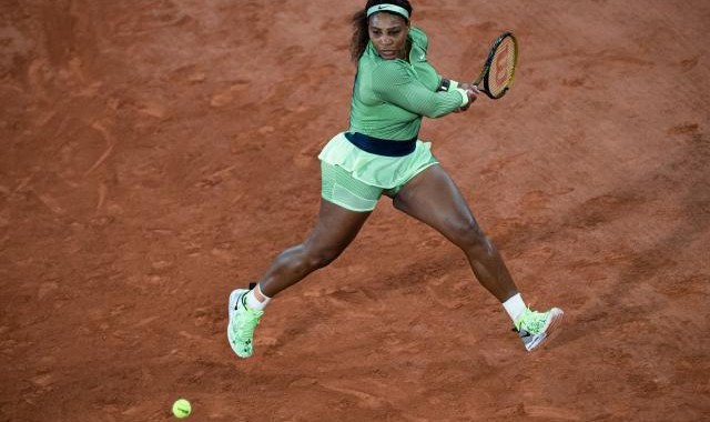 开云-法网夜场首秀小威两盘胜贝古 战靴细节“表决心”