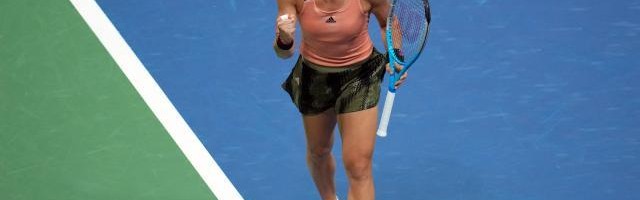 开云登录入口-张奔斗：今年四大满贯女单四强完美诠释“共同富裕”